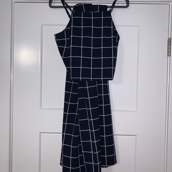 Matching set - Picture 3 of 3